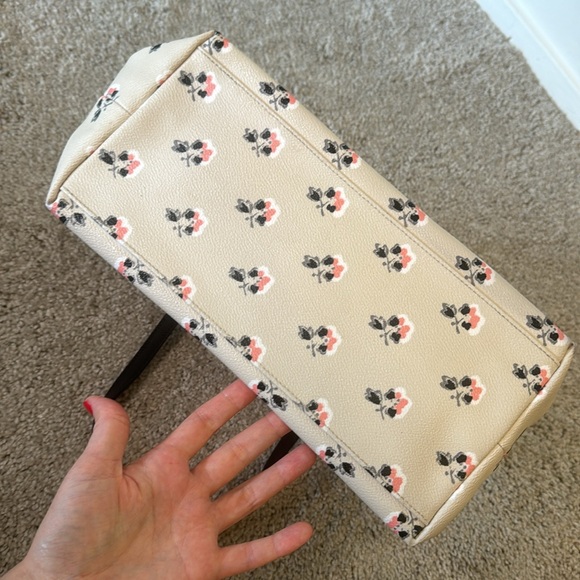 Coach Bramble Tote - Picture 7 of 12